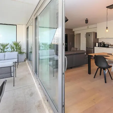 Stunning In Apartment *